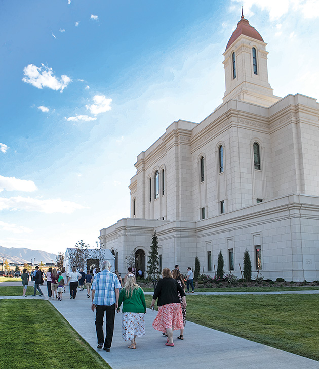 Thousands flock from out of town to visit new temple – Tooele Transcript Bulletin